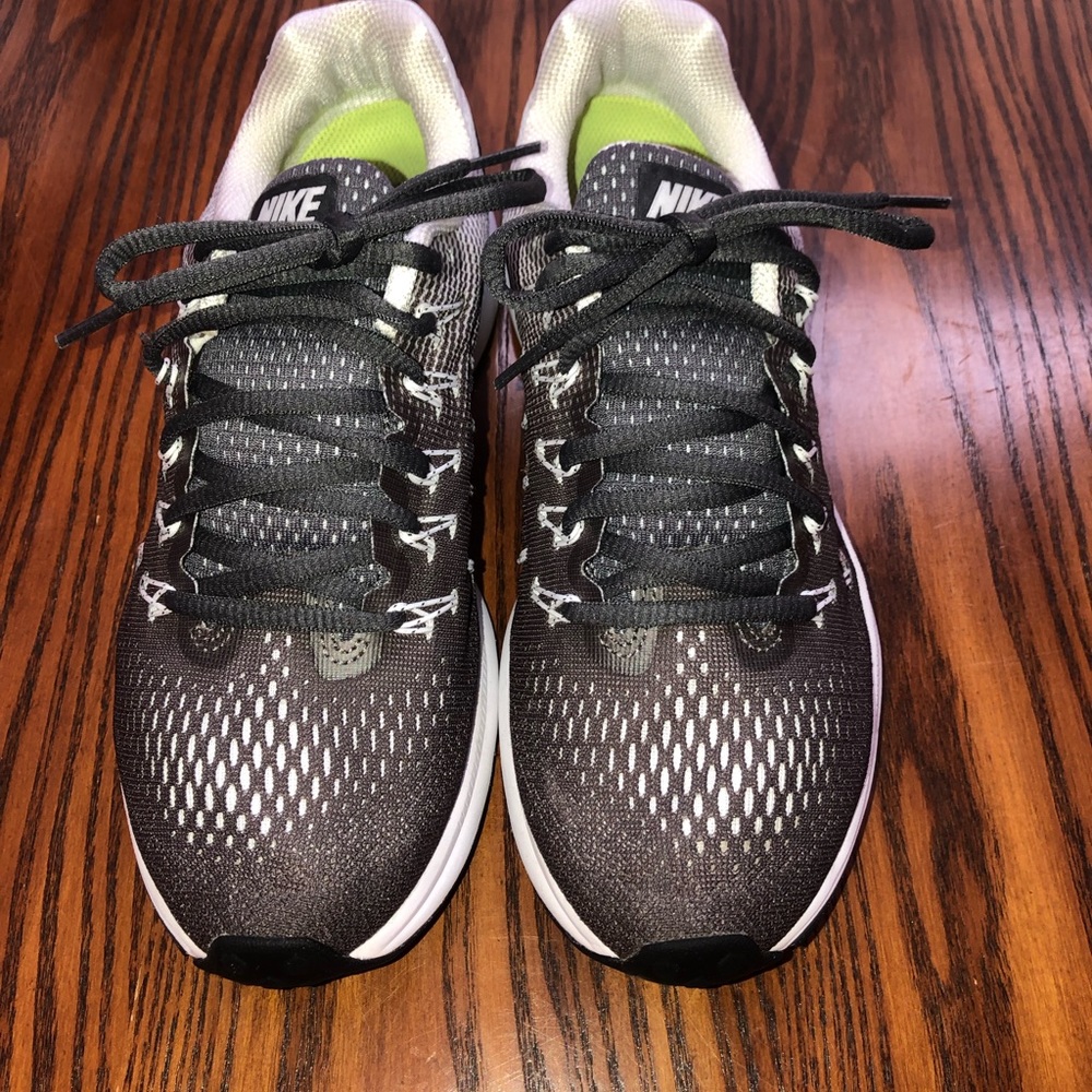 Women’s Running Shoes